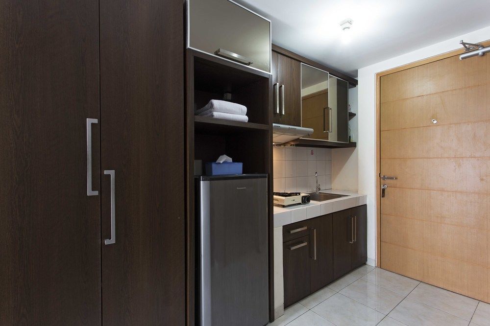 Reddoorz Apartment @ Margonda Residence デポック エクステリア 写真